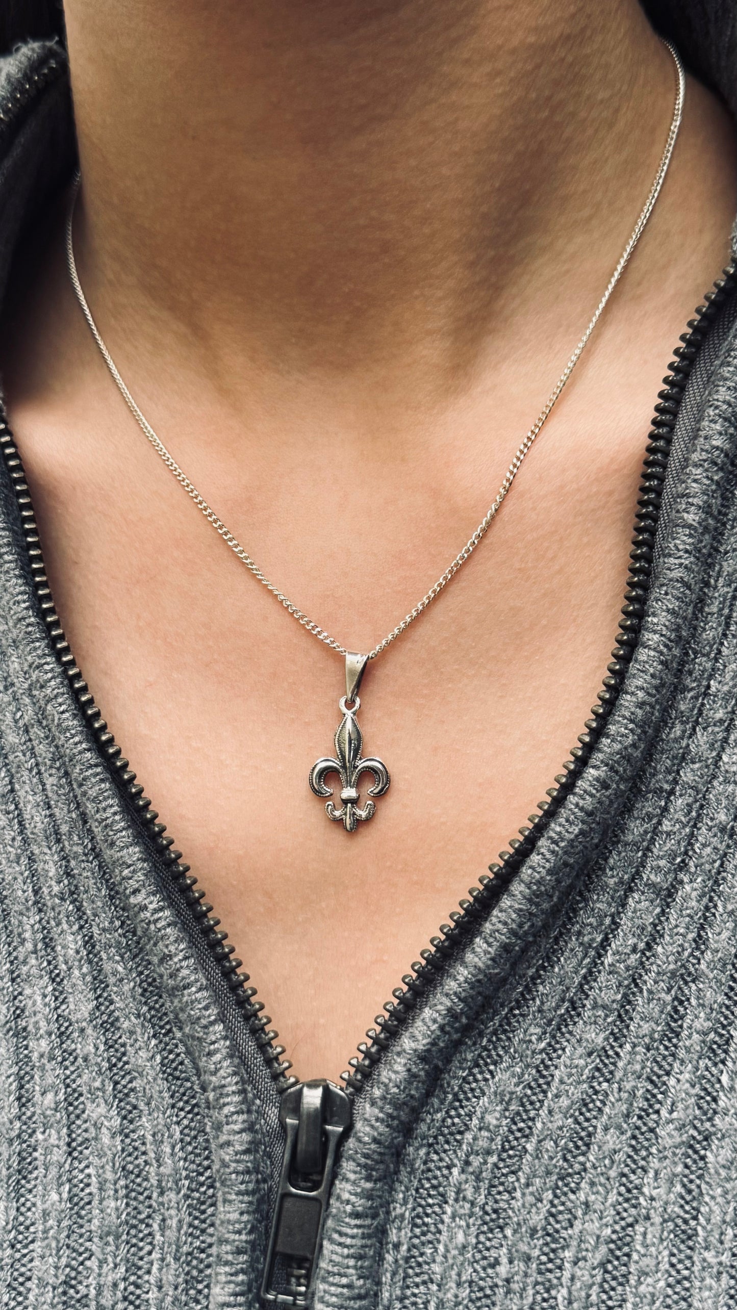Collar Flor de Lis Plata