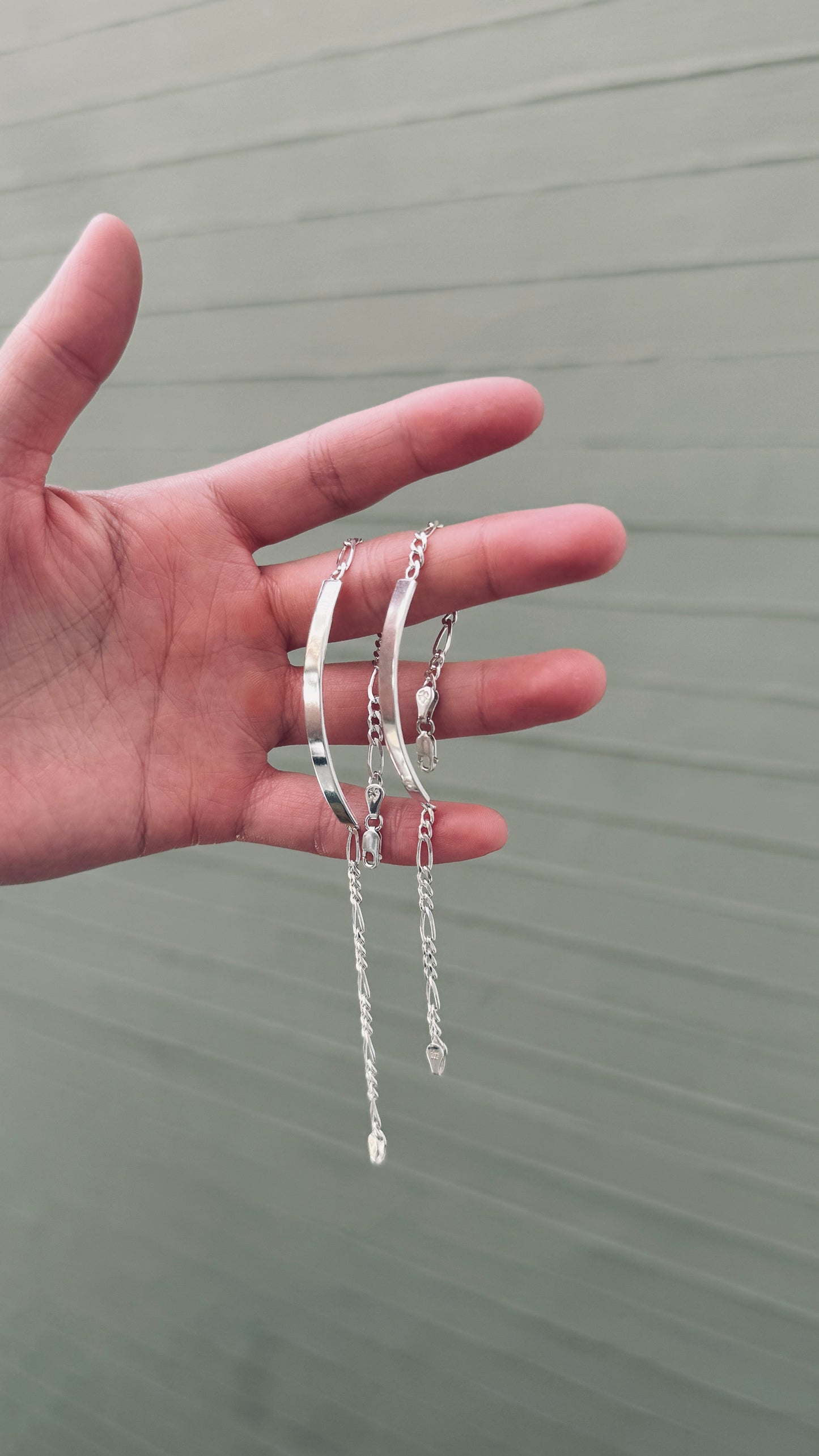 Pulseras con placa Plata