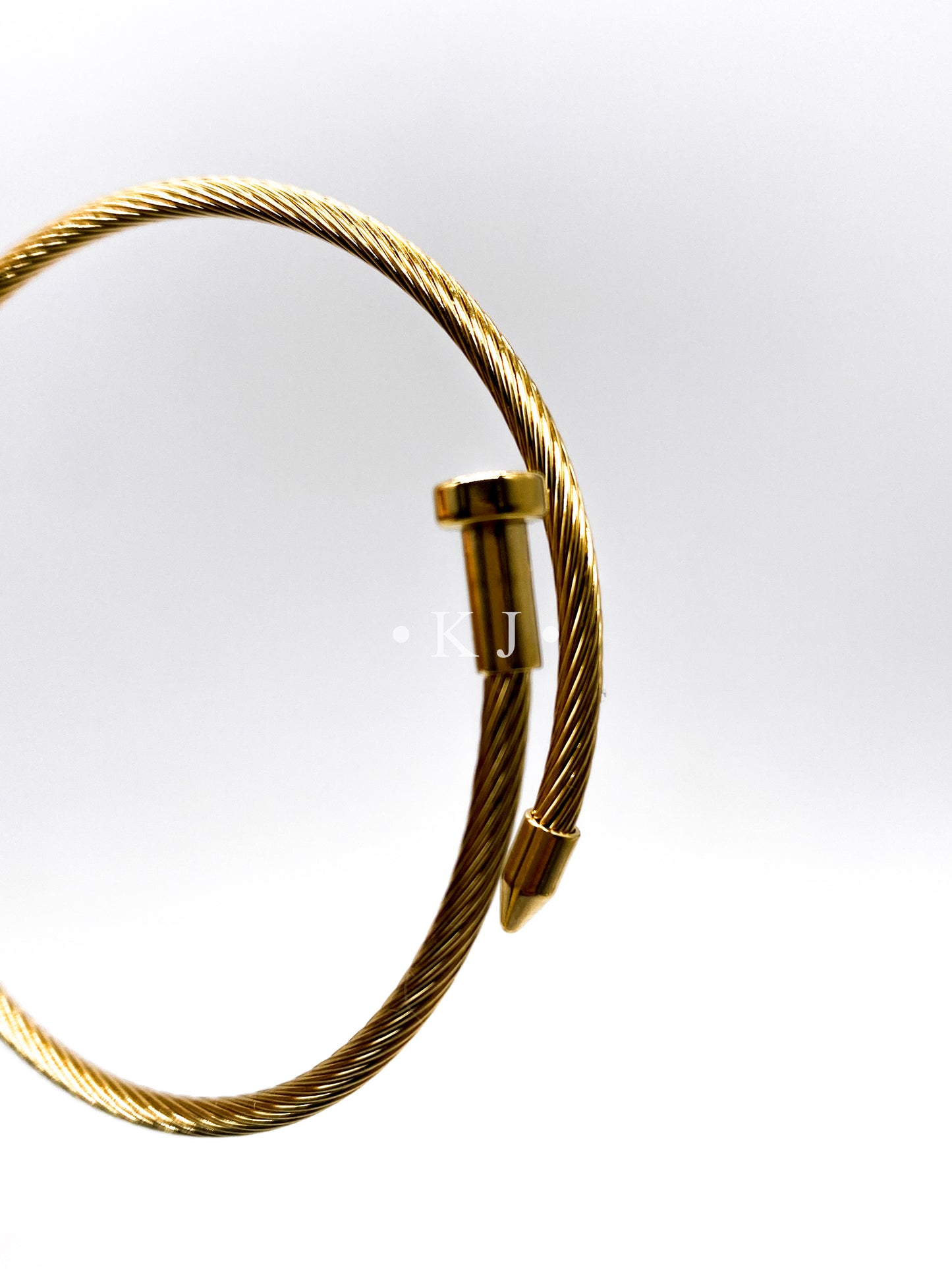 Brazalete Clavo Delgado