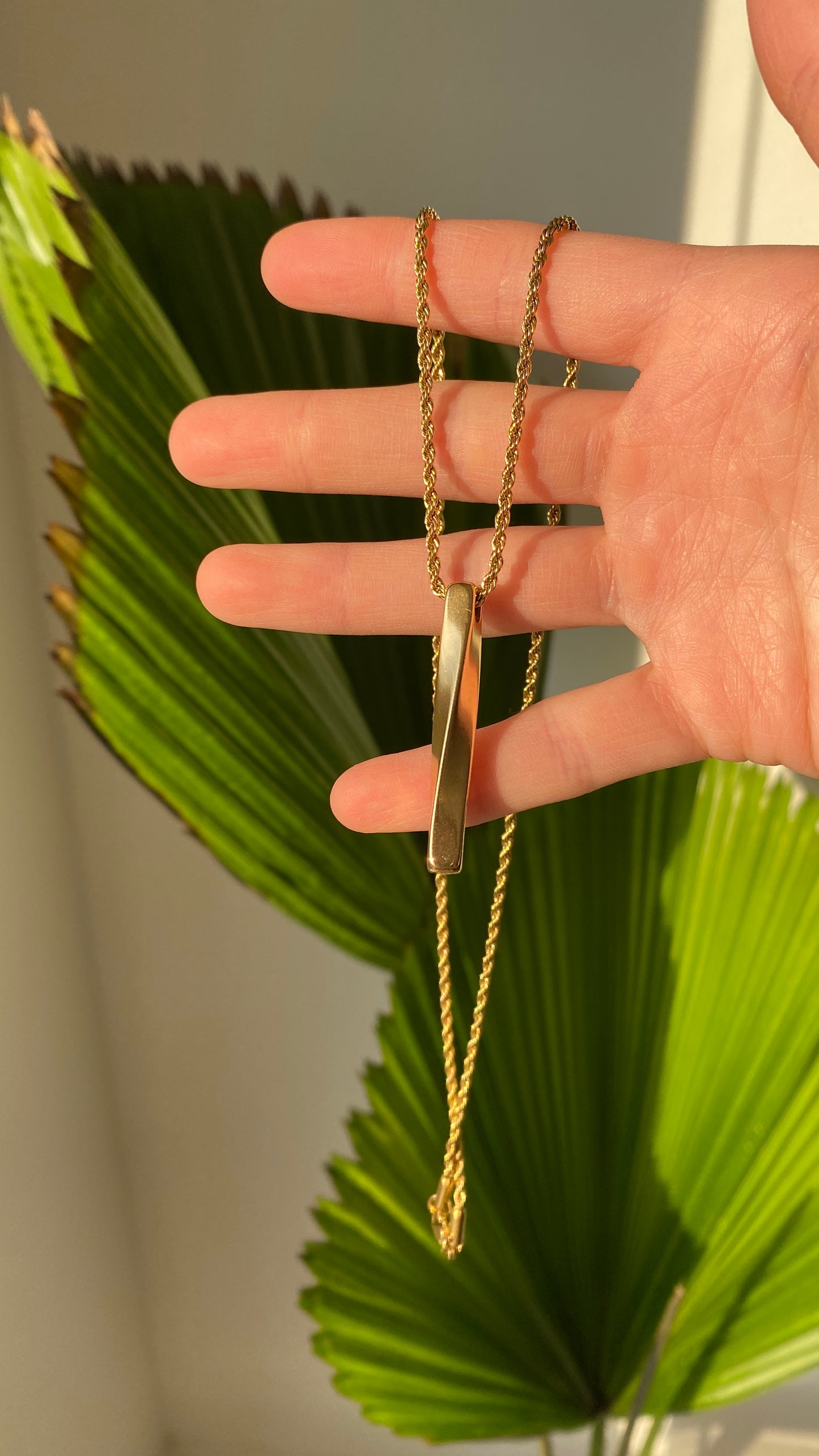 Collar Torcido