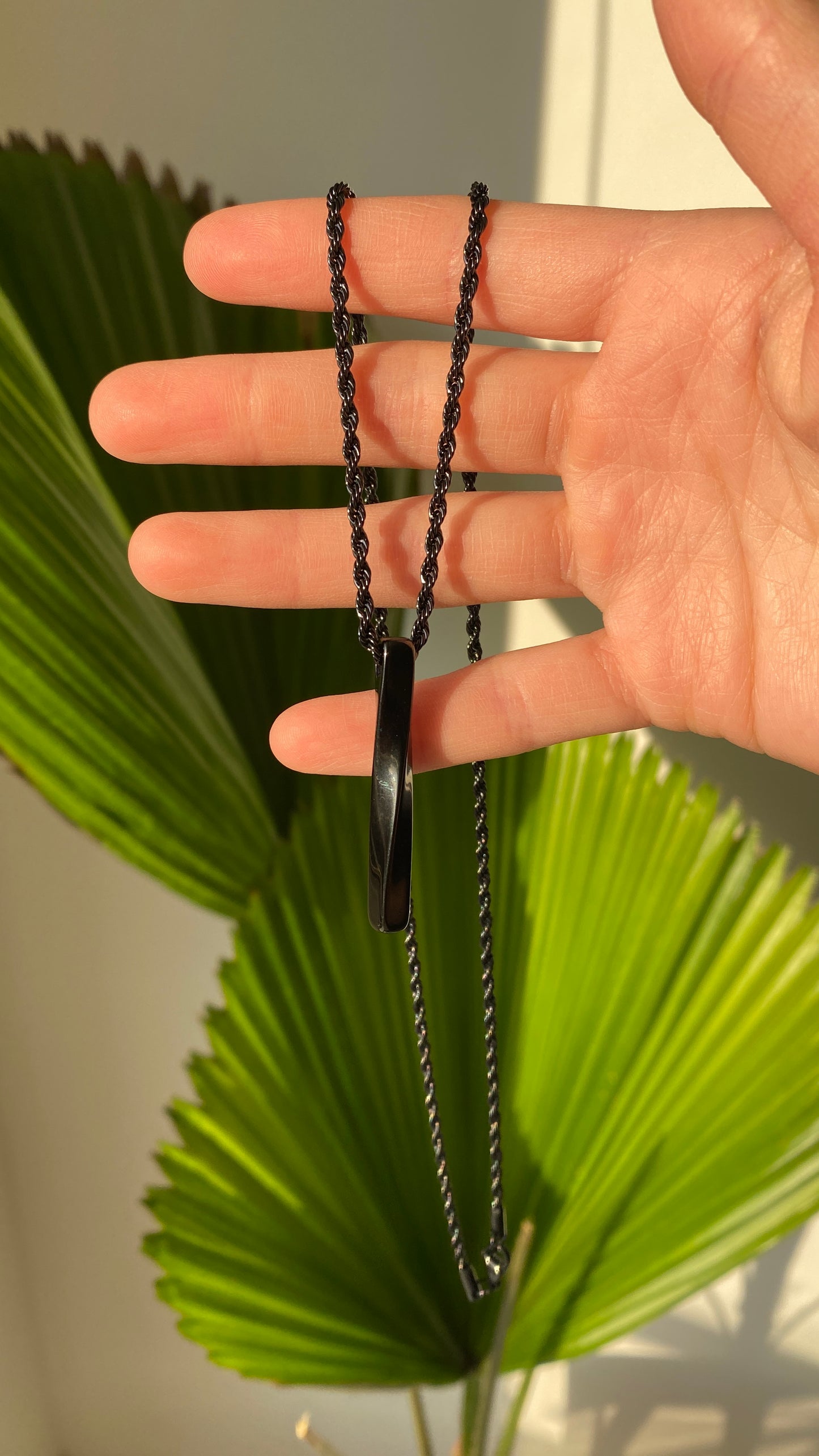 Collar Torcido